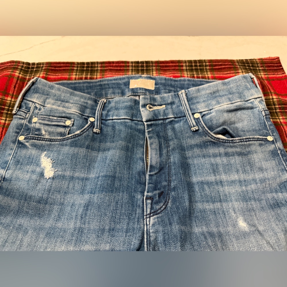 MOTHER Looker Ankle Fray Size 27